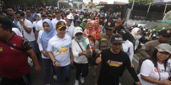 Puluhan Ribu Warga Ikuti Mlaku Bareng Bupati Mojokerto