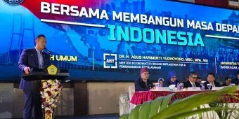 AHY Ajak Mahasiswa UTM Disiplin dan Berpikir Global Hadapi Tantangan Dunia