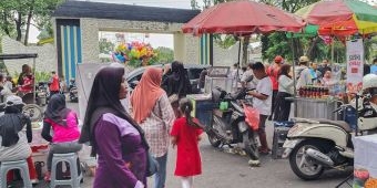 Libur Sekolah, PKL di Alun-Alun Lamongan Ketiban Berkah