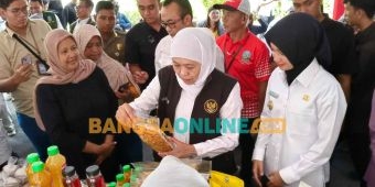 Didampingi Wali Kota Kediri, Gubernur Khofifah Tinjau Pelaksanaan Pasar Murah
