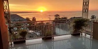 Rekomendasi Hotel di Lamongan, View Pantai dan Sunset di Sore Hari