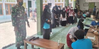 Tekan Sebaran Covid-19, Kodim Ngawi Gelar Vaksinasi di Lingkungan Pesantren