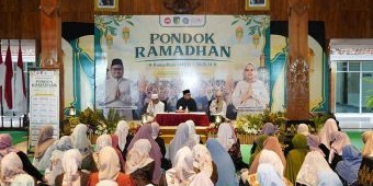Bazar Ramadhan, Mas Dhito Beri Hadiah Belanja Gratis Bagi 10 Kader PKK Pengabdian di Atas 30 Tahun