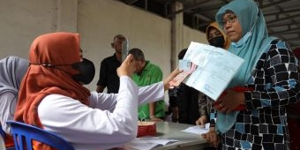 Melalui PT Pos Indonesia, 5.579 KPM di Kota Kediri Terima Bansos Sembako untuk Triwulan ke-2