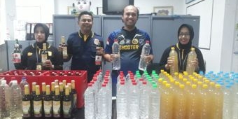 Gelar Patroli Gakda Jelang Ramadhan, Satpol PP Kabupaten Madiun Sita 174 Botol Miras