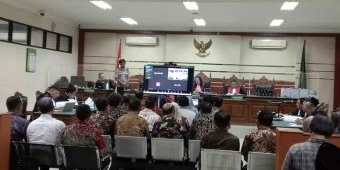 Sidang Lanjutan Bupati Nonaktif Sidoarjo, Penasihat Hukum Klaim Puluhan Saksi Tak Berhubungan