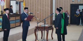 Ketua DPRD Lamongan Lantik Tulus Santoso Gantikan Miftakhul Khoir Effendi