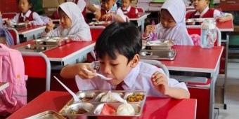 Guru di Cianjur Keracunan Usai Makan Tempe dari Menu MBG