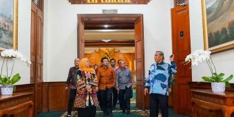 Perkuat Kerja Sama, Khofifah Terima Kunjungan Menteri Besar Negeri Sembilan Malaysia