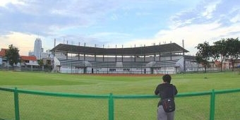 Surabaya Punya Lapangan Hockey - Soft Ball Standar Internasional