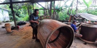 Pesanan Bedug Ramadhan Tahun ini Dongkrak Rezeki Perajin di Blitar