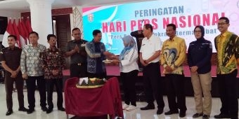 PWI Ngawi Peringati HPN 2023 Secara Sederhana, Tumpengan di Pendopo Pemkab