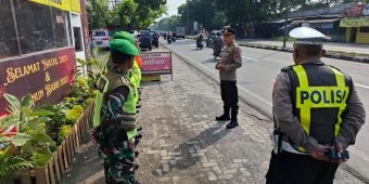 Jalan Raya Trosobo Ambles, Polsek Taman Siagakan Personel 24 Jam saat Arus Libur Nataru