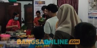 Rekomendasi Kuliner Kota Kediri: Pecel Pincuk Robiyah, Murah Meriah Bercita Rasa Otentik Legendaris