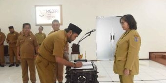 Pj Wali Kota Kediri Lantik dan Ambil Sumpah Jabatan 6 Pejabat Fungsional