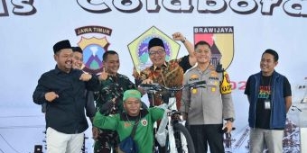 Peringati May Day 2025, Kapolres dan Bupati Gresik Apresiasi Buruh