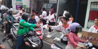 Perguruan Silat Merpati Putih Cabang Kota Kediri Berbagi 1000 Takjil Gratis ke Warga