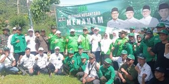 Hijaukan Lereng Gunung Penanggungan, DPC PKB Kabupaten Pasuruan Tanam 3.500 Bibit Pohon