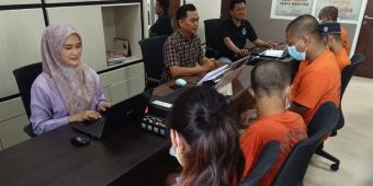 Polres Gresik Bongkar Peredaran Narkoba Lintas Kecamatan, Amankan 5 Pelaku, Sabu dan Pil Koplo