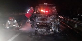 Mobil Ambulans Terbakar di Tol Jombang Usai Antar Jenazah