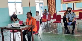 Mengaku Kelahiran Kalimantan, WN Bangladesh Ajukan Paspor di Kantor Imigrasi Blitar
