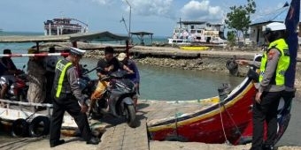 Polantas Menyapa di Pelabuhan Kalianget, Polres Sumenep Edukasi Pengguna Jalan