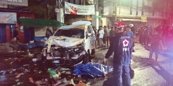 Sopir Mabuk, Innova Maut Seruduk Warung di Kedungdoro hingga Tewaskan 2 Orang