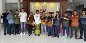 Upaya Dongkrak PAD, Komisi II DPRD Gresik Studi Banding Pengawasan PBG