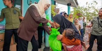 Kunjungi TPQ Indar Parawansa Pasuruan, Khofifah Disambut Hangat oleh Santri dan Warga Sekitar