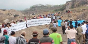 Warga Desa Bulusari Respon Positif Rencana Pembangunan Perumahan Prajurit Marinir