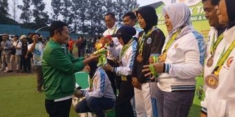 Tumbangkan Jember, Tim Sepak Bola Putri Lamongan Raih Perunggu di Porprov IX Jatim