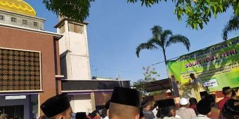 Sholat Idul Fitri di Masjid Muttaqien Laden Pamekasan Berlangsung Tertib