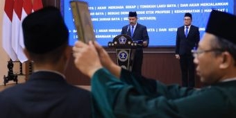 Ambil Sumpah Notaris, Kakanwil Kemenkum Jatim Minta agar Jaga Integritas