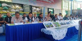 248 dari 351 Kontainer Isi Batubara Ilegal yang Diselundupkan Diamankan di Surabaya 