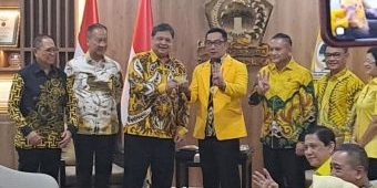 Ridwan Kamil Telah Resmi Jadi Kader Partai Golkar