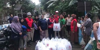 PMI Kabupaten Pasuruan Salurkan 650 Nasi Bungkus untuk Masyarakat Terdampak Banjir Bandang