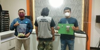 Ngganja di Rumah, Pria Lulusan S1 Warga Dupak Bandarejo Surabaya Dicokok Polisi