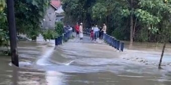 Hujan Intensitas Tinggi Sebabkan 2 Kecamatan Terendam, BPBD Sampang: Banjir Siaga 3