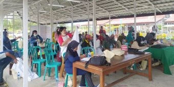 Berdayakan Keluarga Nelayan, KKP RI Gelar Pelatihan Batik Ikat Celup di Kampung Nelayan Banyuwangi