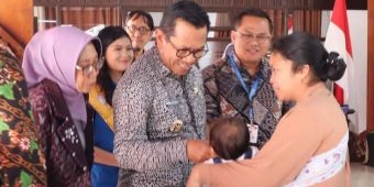 Dukung Program Anti-Stunting di Kota Batu, Indomaret dan Cussons Gelar Posyandu Balita
