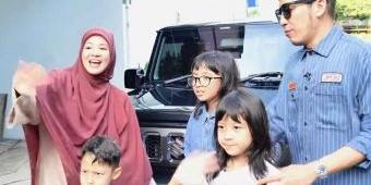 Desta Beli Jimny untuk Caca, Netizen Bilang Begini