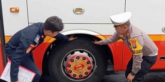 Polres Blitar Kota Ramp Check Sopir dan Kendaraan Jelang Nataru