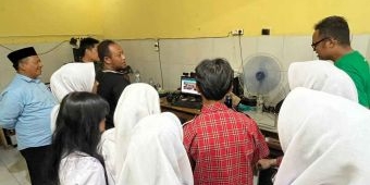 Outing Class SMAN 2 Batu ke BANGSAONLINE dan Harian Bangsa: Belajar Langsung Dunia Jurnalistik