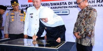 Gubernur Khofifah Luncurkan Program 'Mama Mau Naik Kelas' untuk Dongkrak Mutu Pendidikan Madura