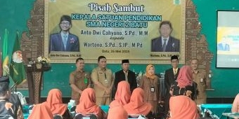 Pisah Sambut Kepala Satuan Pendidikan SMAN 2 Batu Berlangsung Haru