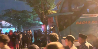 Diduga Sopir Mengantuk, Kecelakaan Maut Bus Rombongan Vs Truk Tewaskan 5 Orang di Gresik
