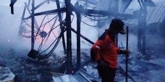 Pasar Tradisional Desa Mojoduwur Jombang Terbakar, 8 Kios Ludes