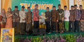 Hadiri Seminar di Tambakberas, Menko PM Cak Imin: Santri Jadi Motor Perubahan Bangsa