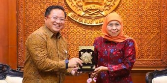 Gubernur Khofifah Ajak Bulog Sinergi Salurkan Bahan Pokok Lewat Koperasi Merah Putih