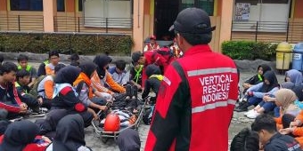 Ratusan Siswa SMK Canda Bhirawa Kediri Ikuti Pelatihan Teknik Penyelamatan